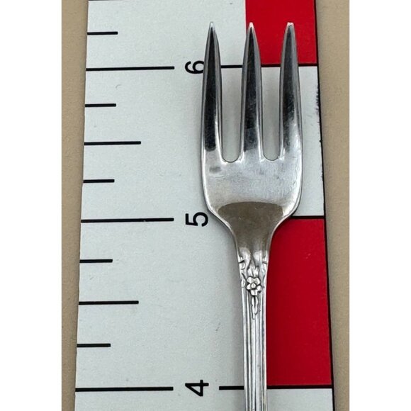 Oneida Kennett Square Set Of 4 Cocktail Forks Distinction Deluxe HH Stainless - Picture 8 of 8